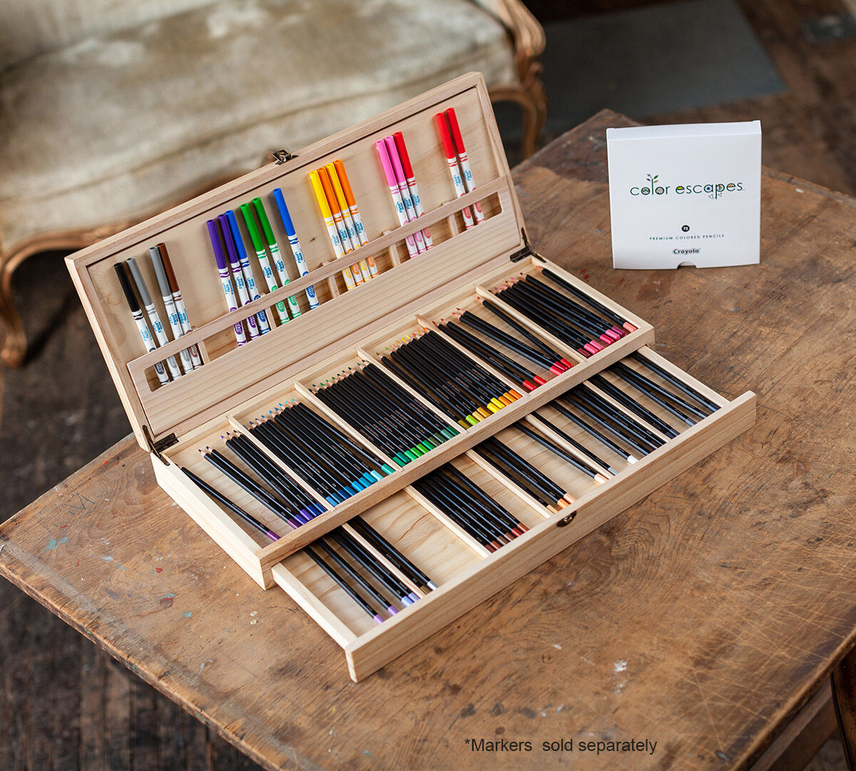 Color Escapes Wooden Art Case Crayola