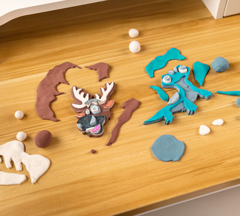 Model Magic Frozen 2 Stackers Craft Kit, Sven & Fire Salamander