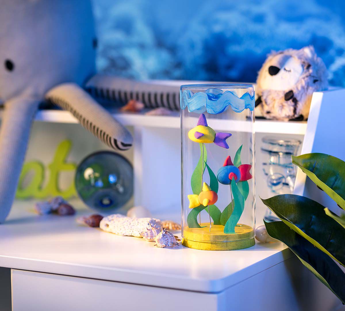 Kids Fish Craft Kit for DIY Fish Tank Crayola