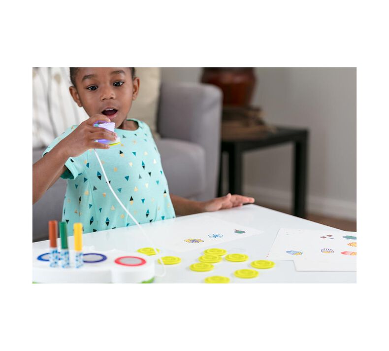 Color Wonder Mess Free Scented Light Up Stamper Deluxe Set