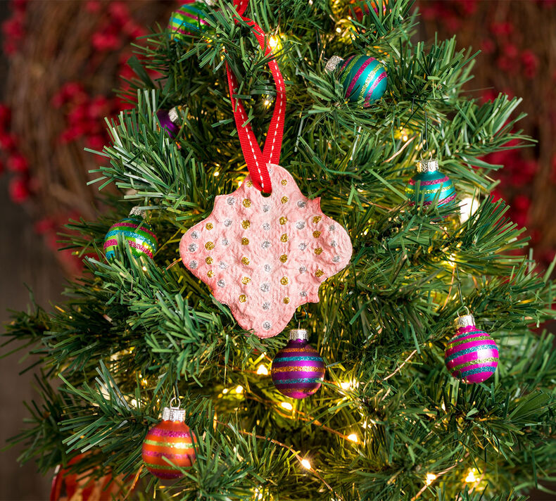 2-in-1 Holiday Ornaments Craft Kit