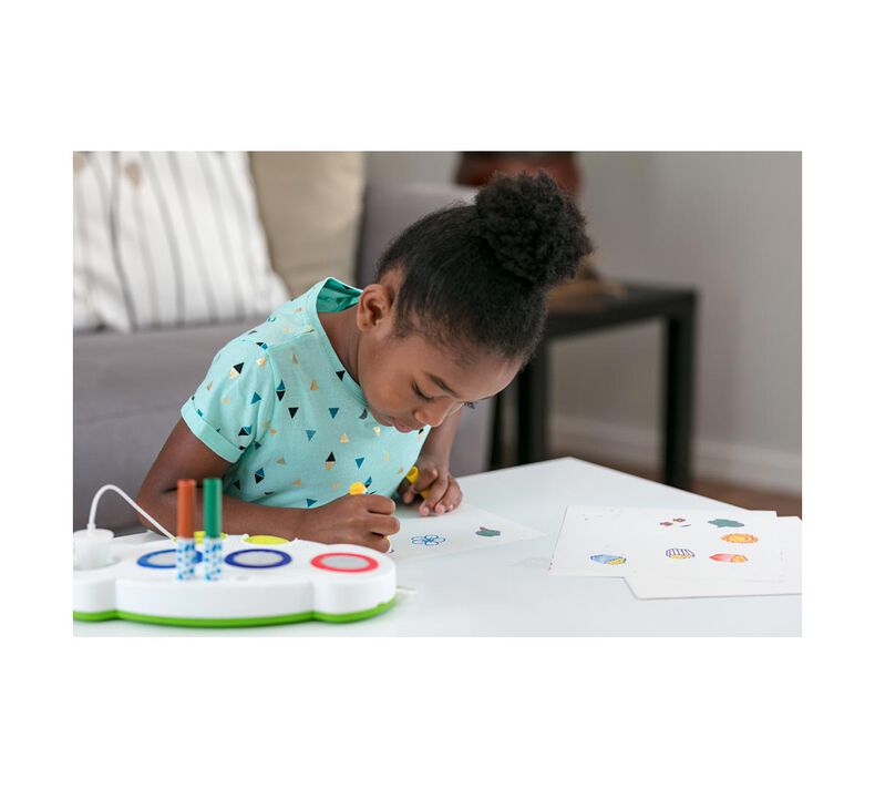 NEW Crayola Color Wonder Light-Up Paint Palette with Paper Mess