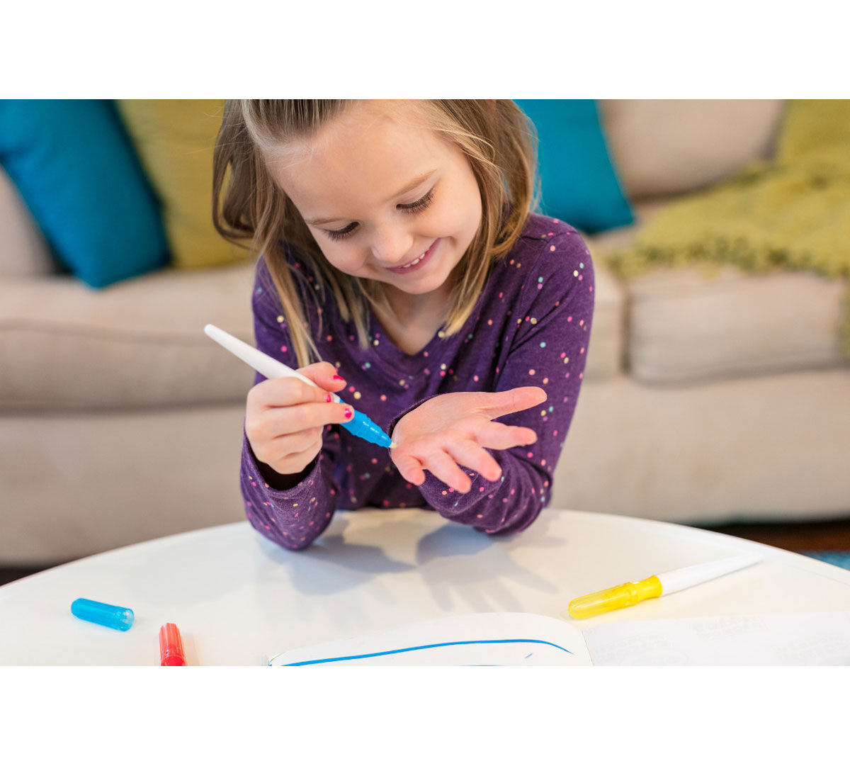 Color Wonder Mess Free Paintbrush Pens Paper Crayola Com Crayola These awesome markers are like magic when they. color wonder mess free paintbrush pens paper crayola com crayola