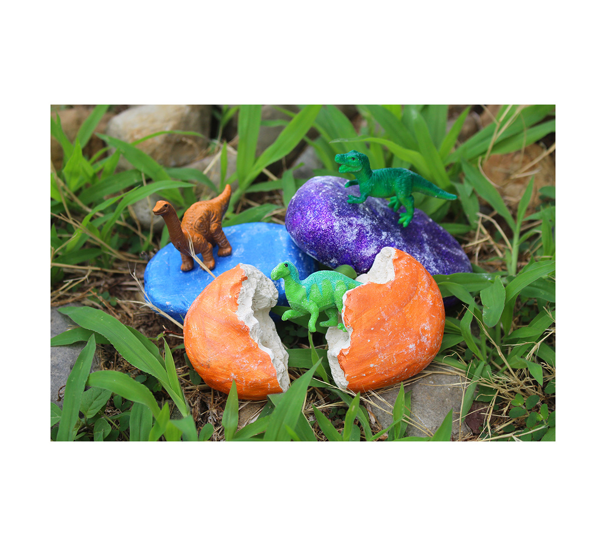 Dinosaur Eggs Craft Kit, DIY Craft Supplies Crayola